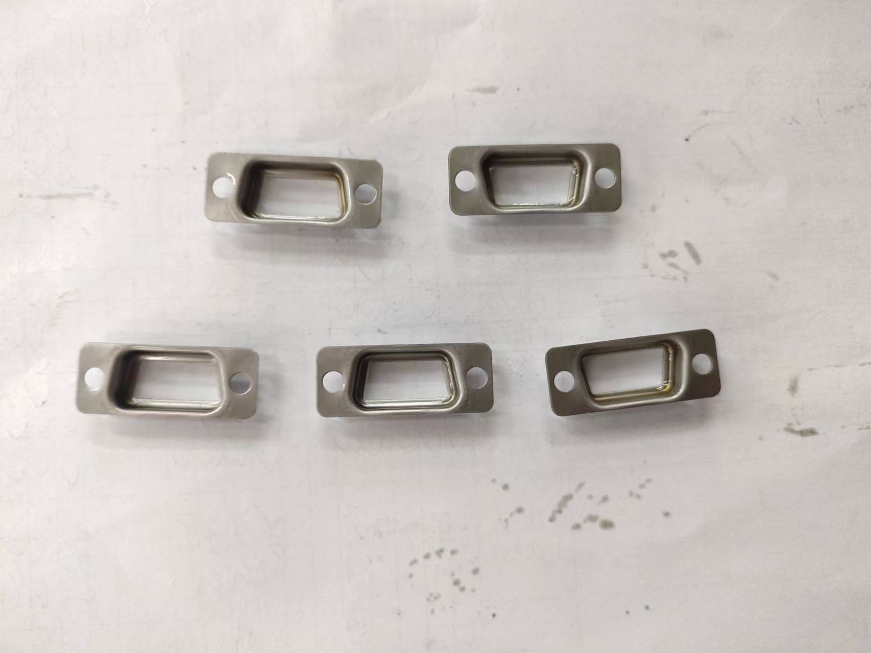 拉深件冲压加工：压边力失衡，起皱与破裂的“幕后推手”