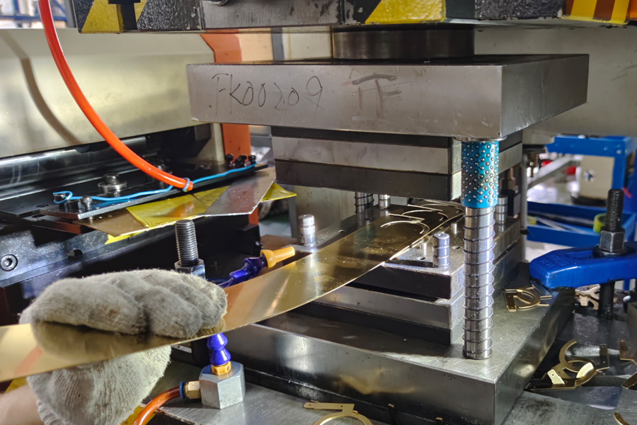 冲压加工中哪些问题影响生产效率和质量